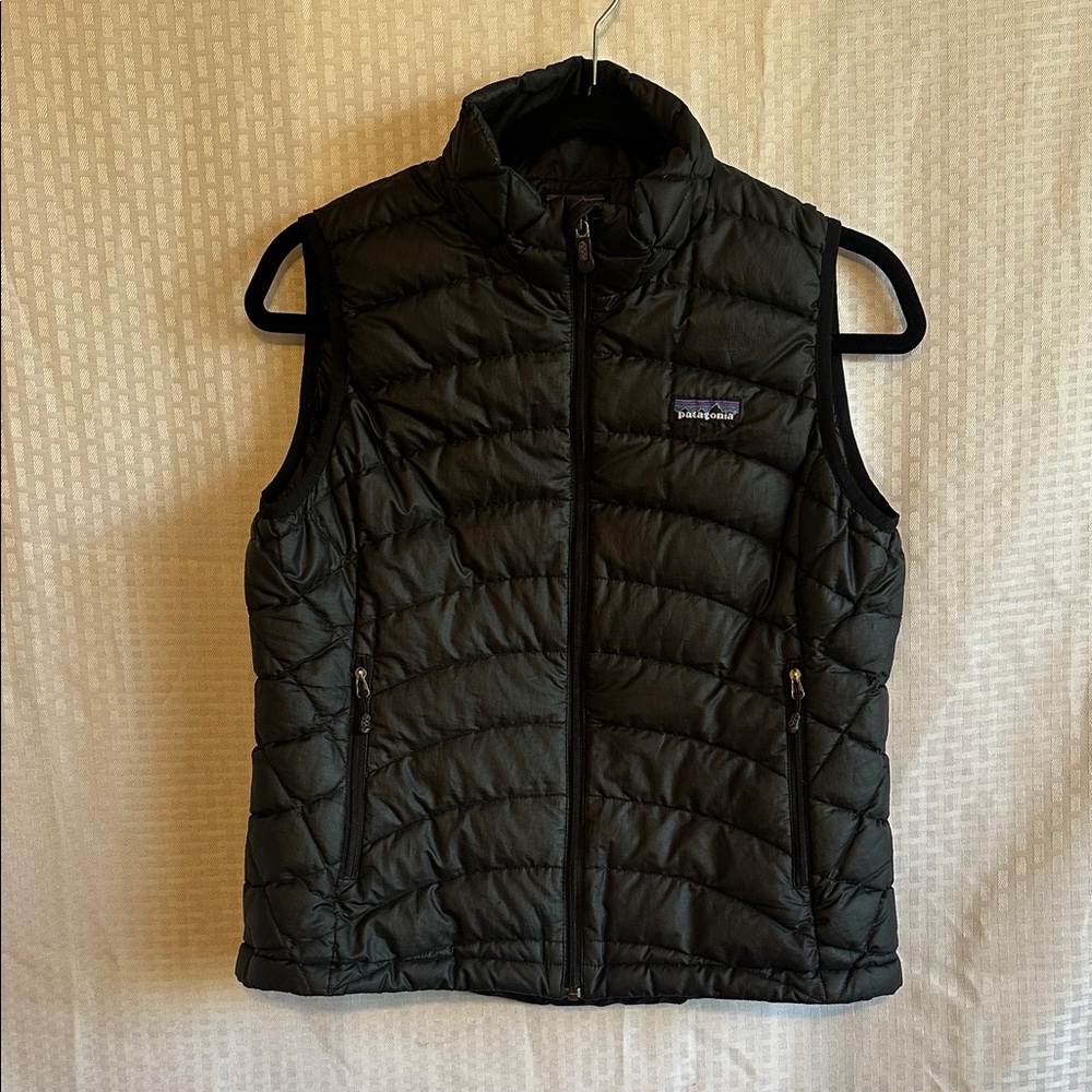 #800 Patagonia Black Quilted Vest